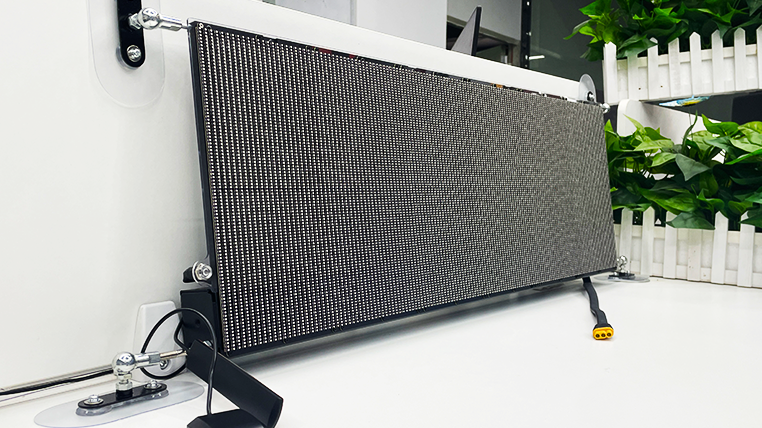 Transparent-Led-Display-Sign-For-Car-Back-Window-7